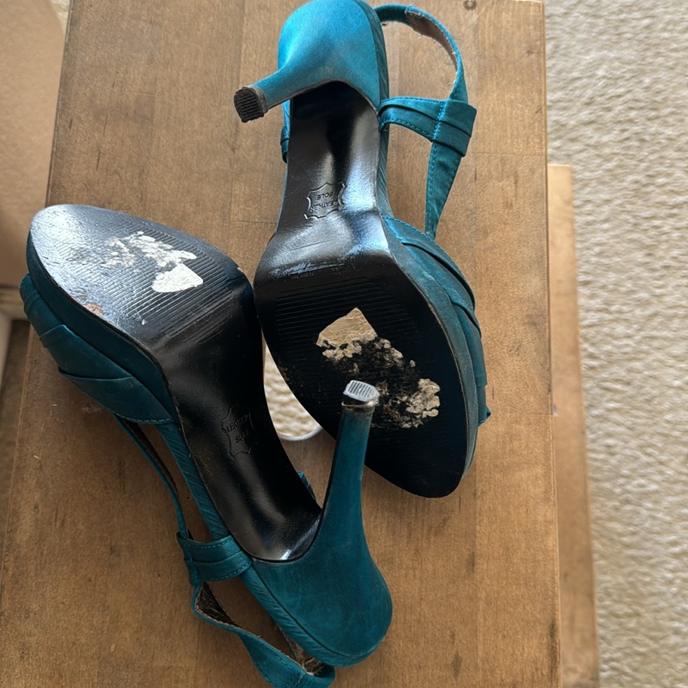 Turquoise heels - Picture 2 of 2
